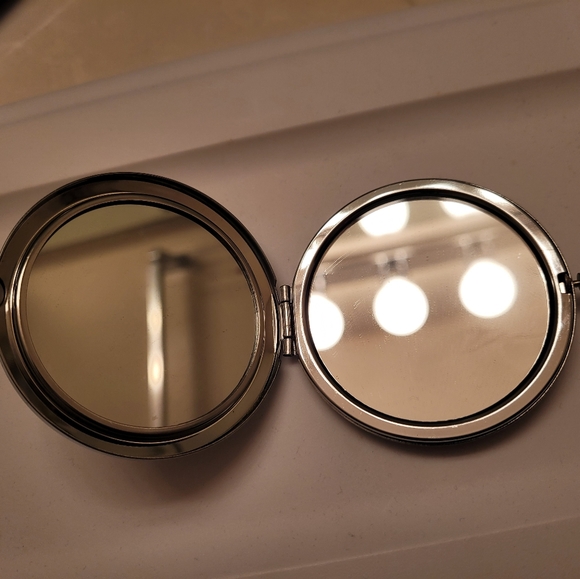 SOLD - Small purse compact mirror - Picture 2 of 3